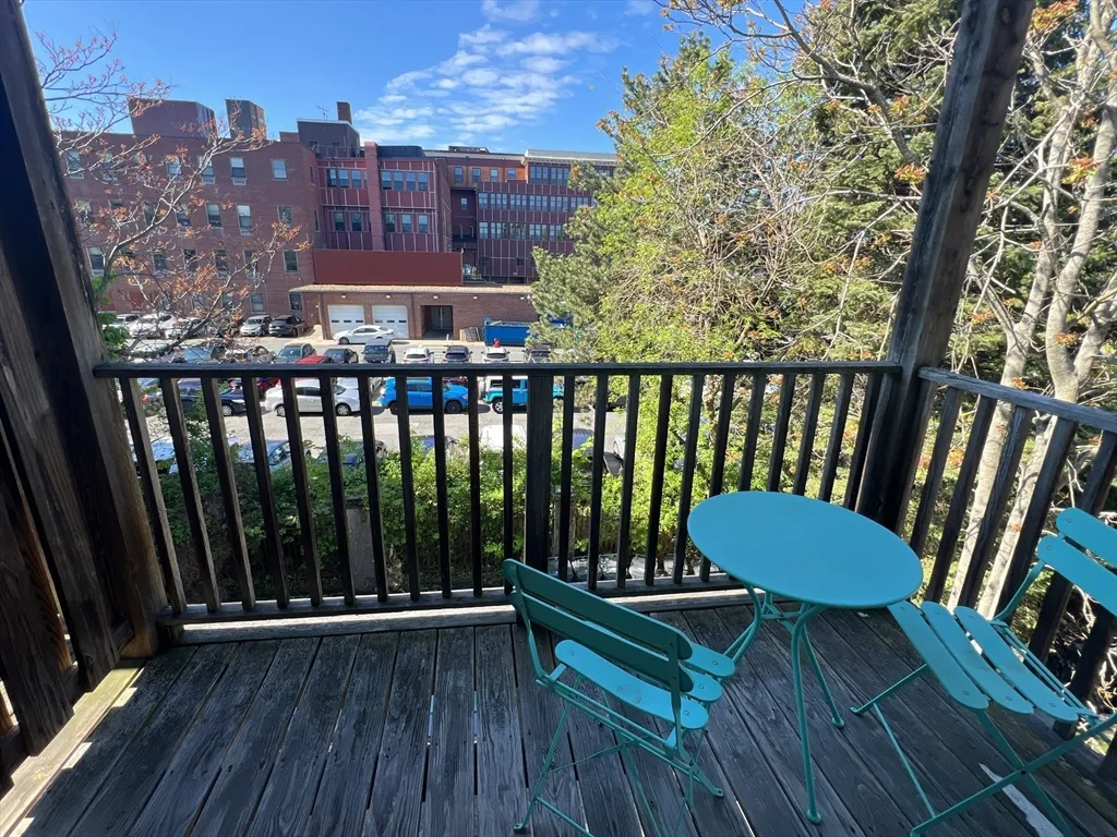 35 Magnolia Ave, Mid-Cambridge