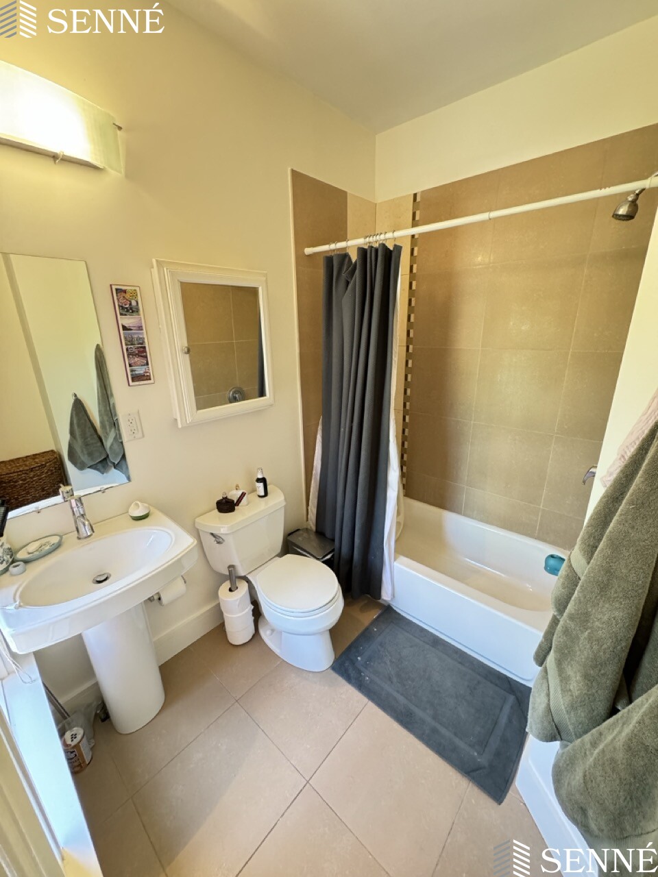 18 Whitney Ave, Cambridgeport