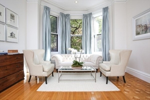 121 Marlborough St, Back Bay