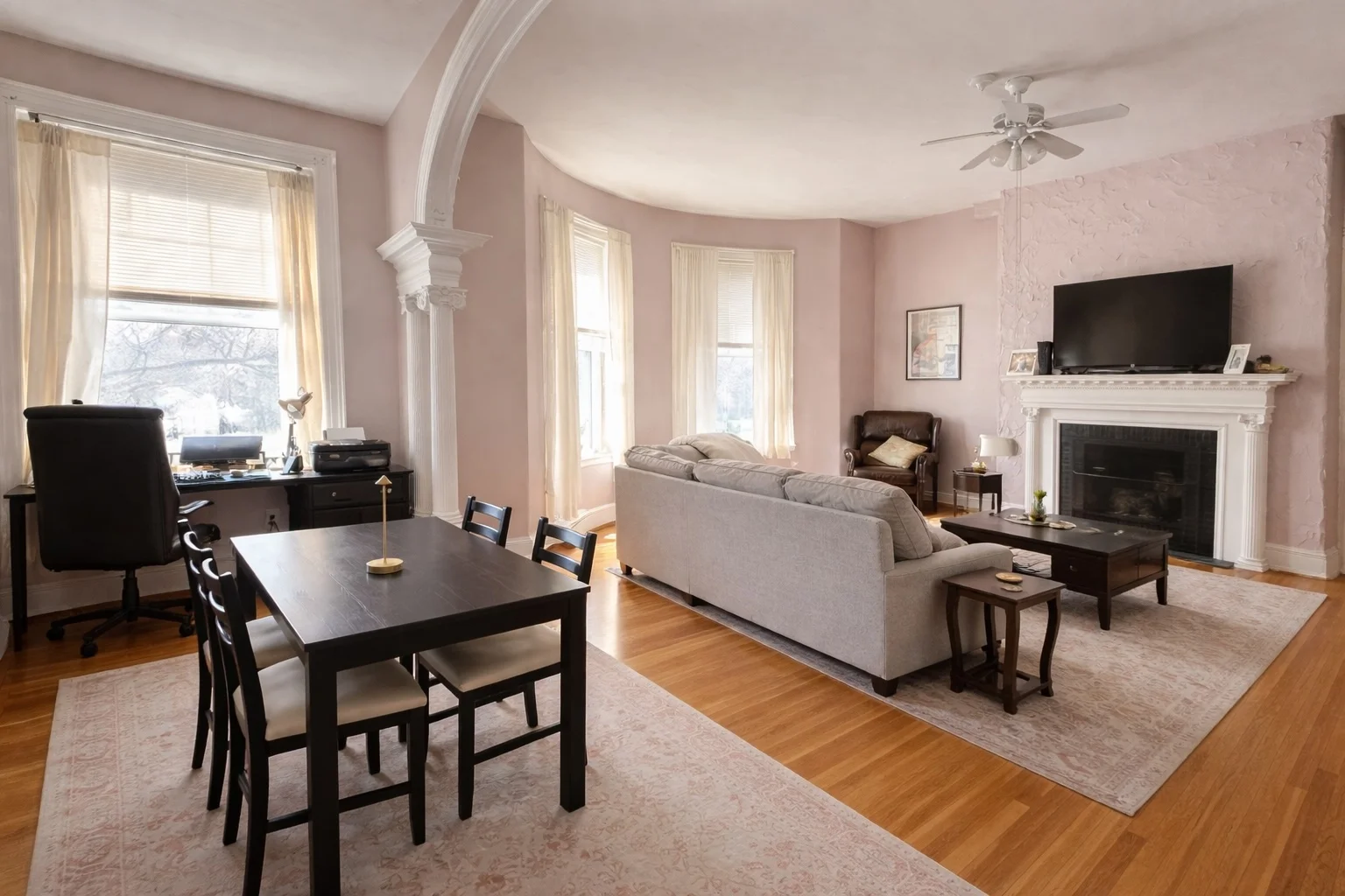 1722 Beacon St, Washington Square