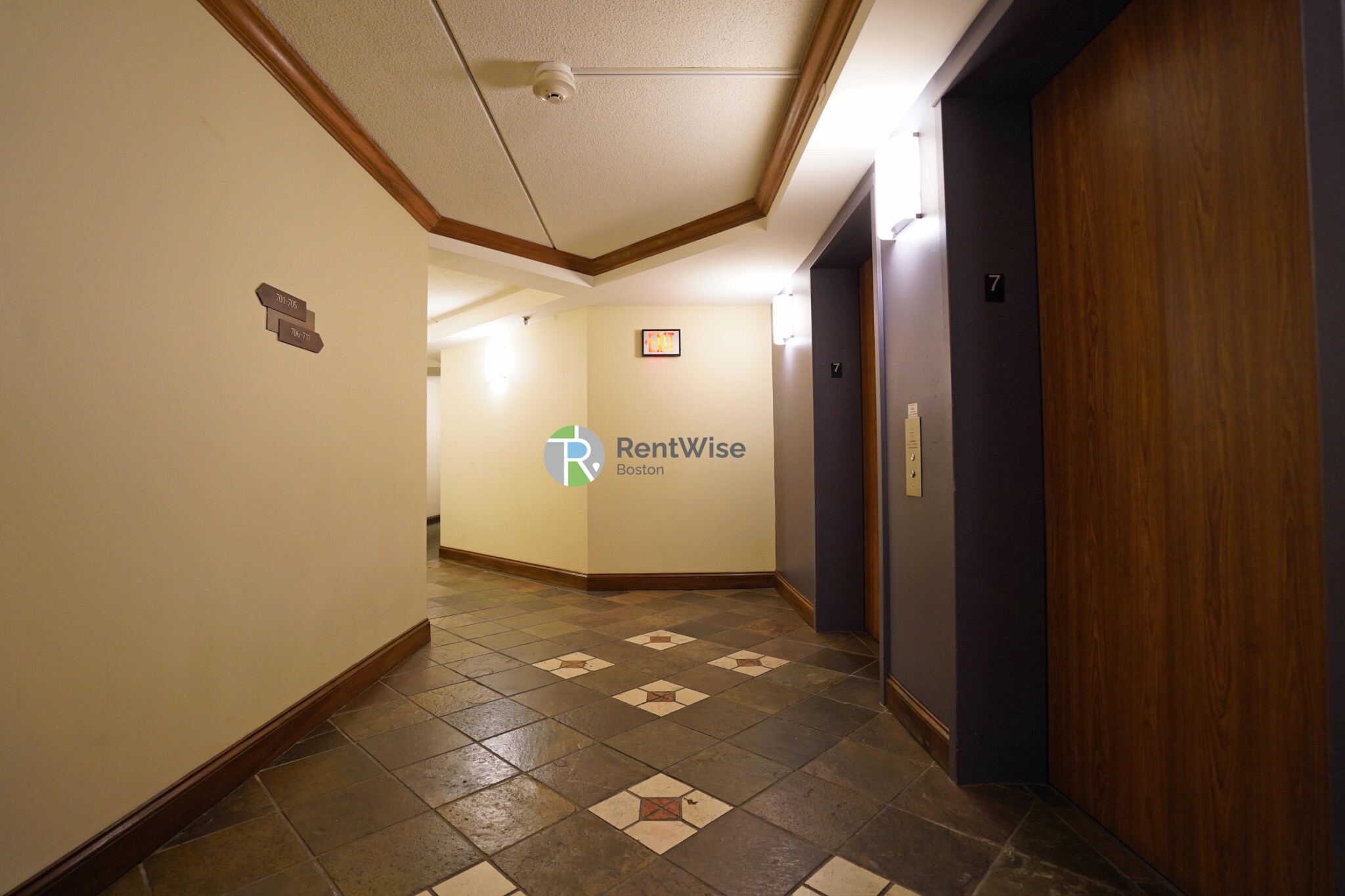 10 Magazine St, Cambridgeport