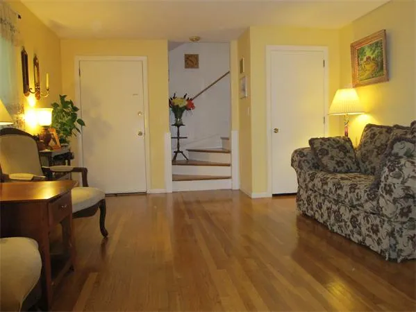 129 Gould St, Needham Heights