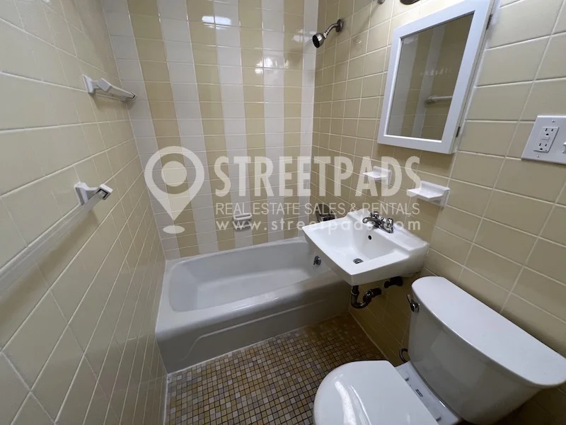 1315 Commonwealth Ave, Allston