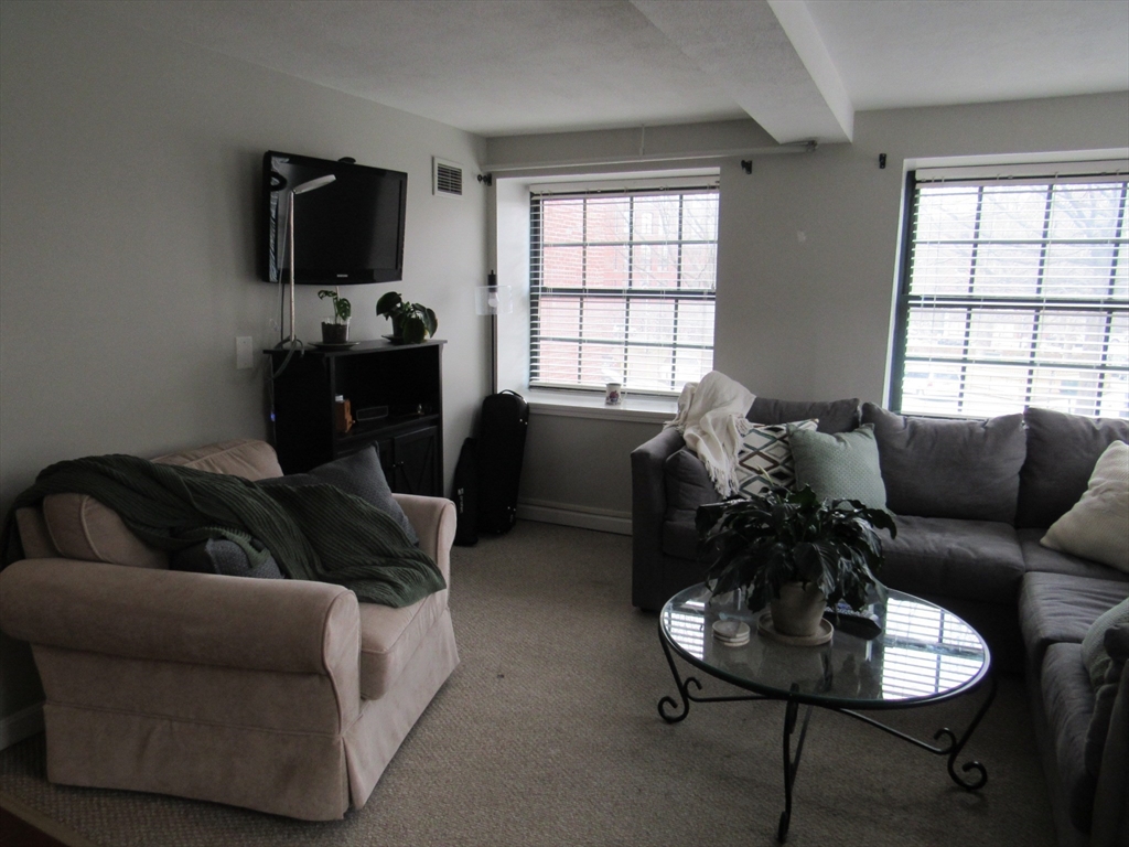 200 Market St, Downtown