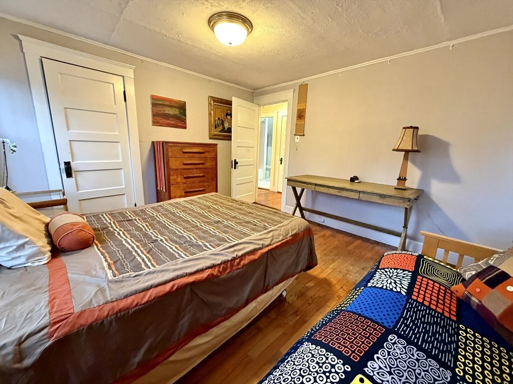 157 Riverview Ave, Waltham