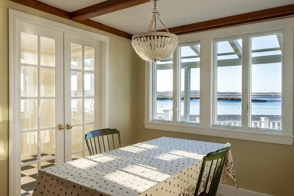 33 Eagle Hill Rd, Great Neck