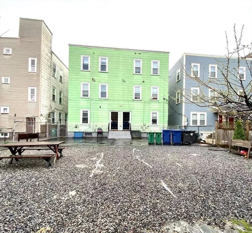 417 Cardinal Medeiros Ave, Wellington-Harrington