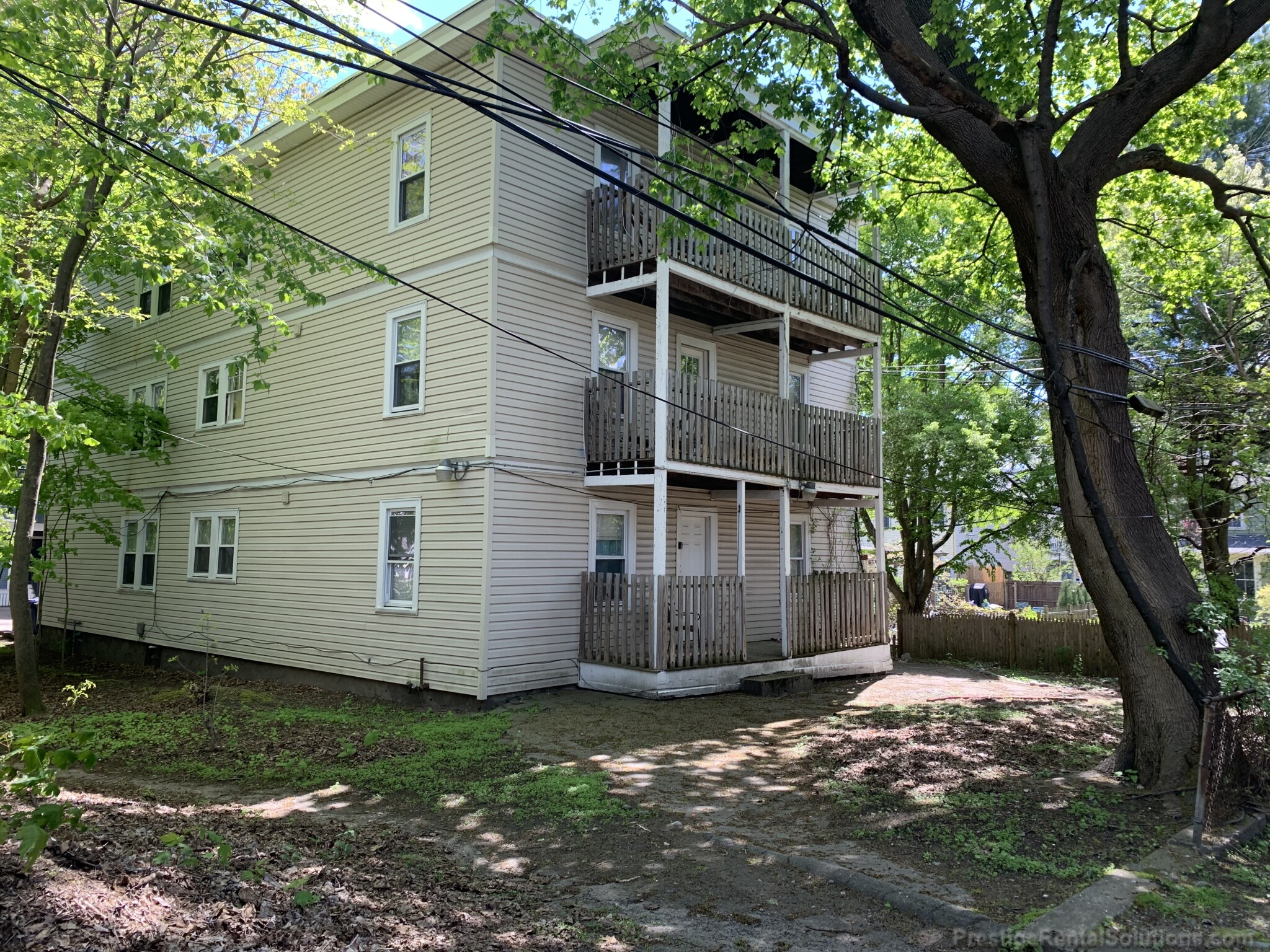 15 Lee St, Jamaica Plain