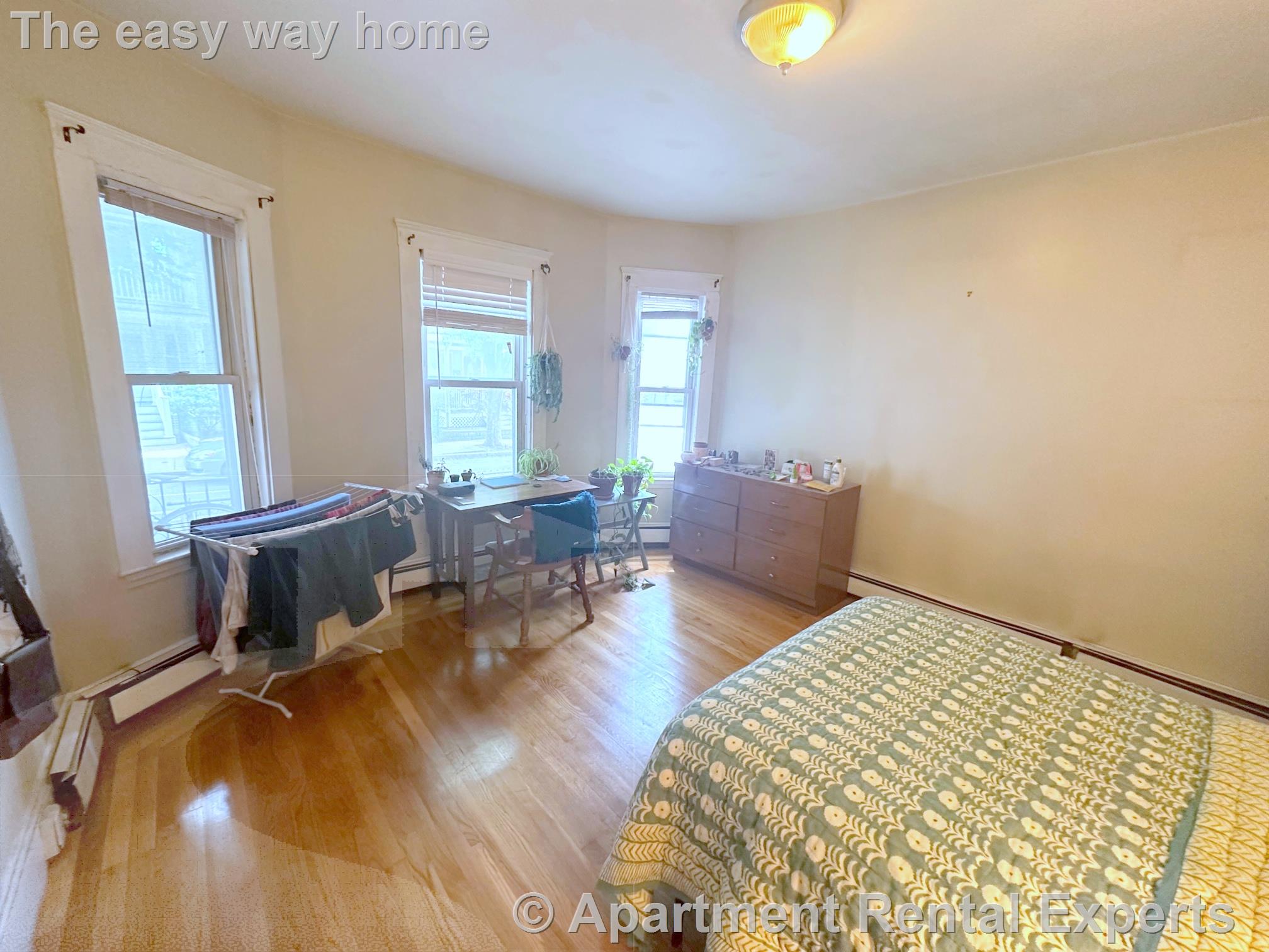 26 Cutter Ave, Davis Square