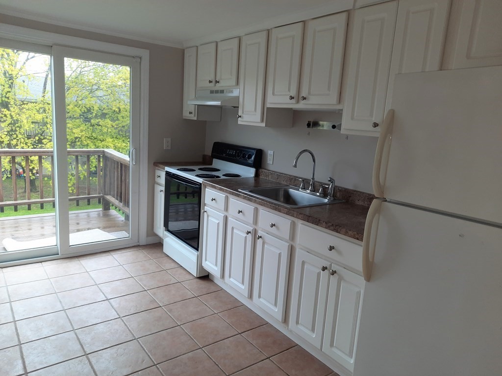 1733 Ocean St, Marshfield