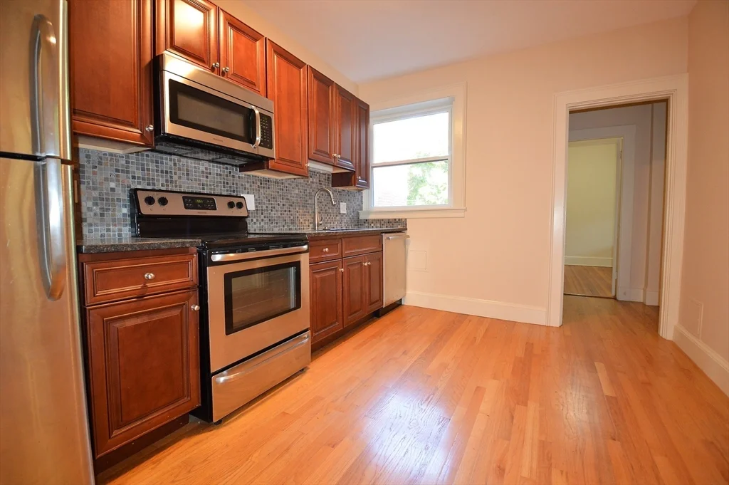 35 Saint Paul St, Coolidge Corner