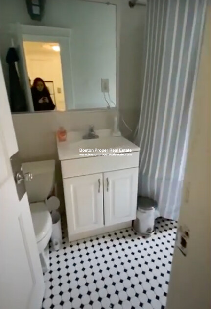 26 Hemenway St, Fenway