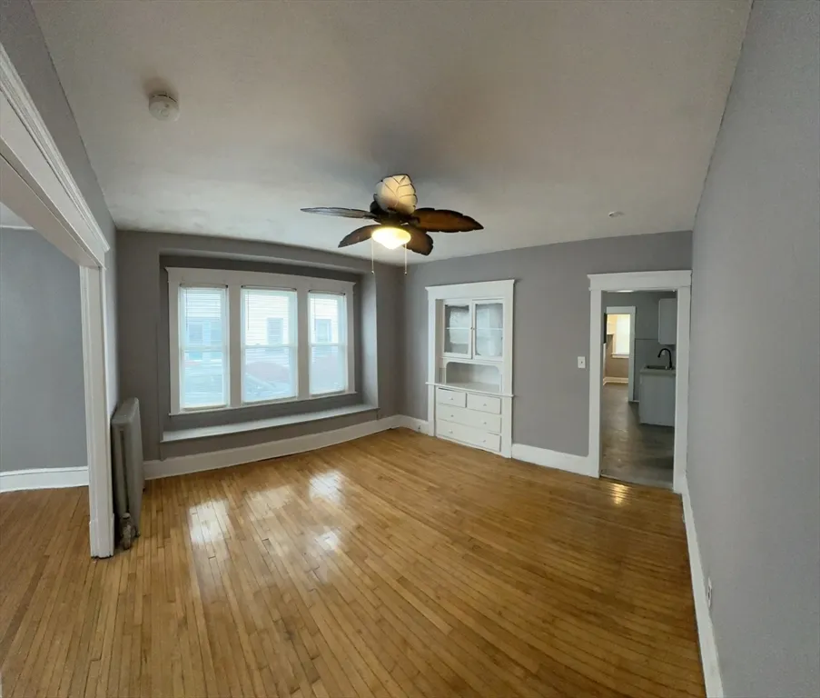 42-44 Narragansett St, Springfield
