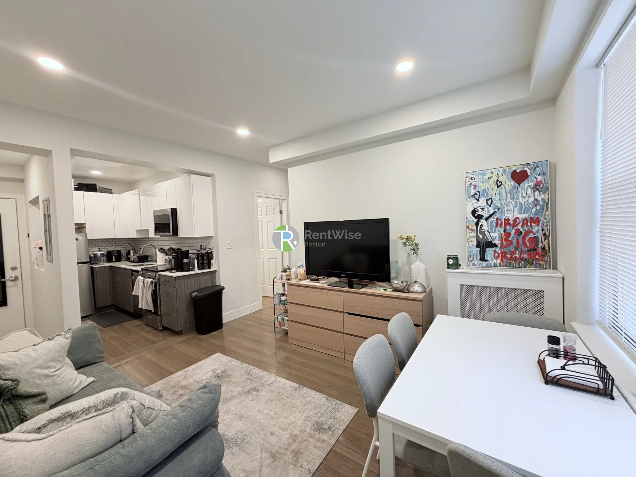 11 Peterborough St, Fenway