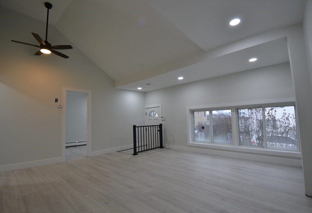 15 Avalon St, Revere