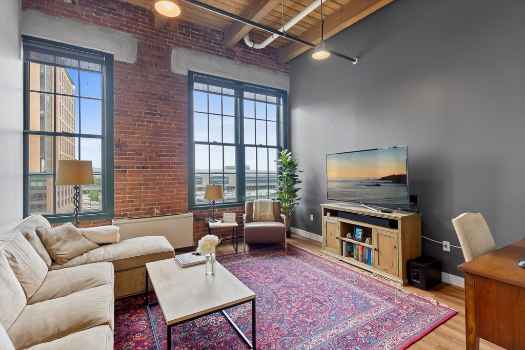 63 Melcher St, Seaport District