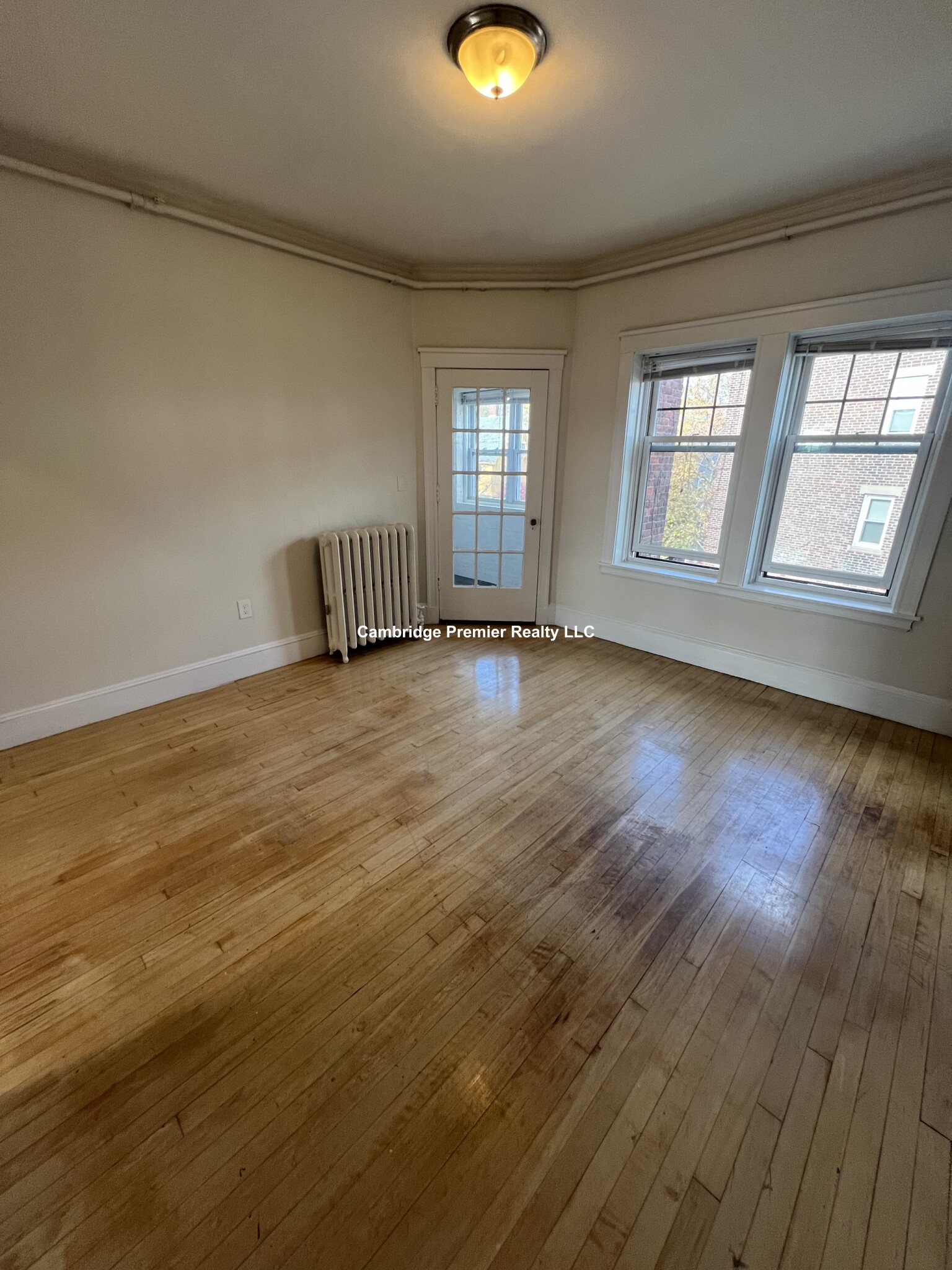 3 Linnaean St, Neighborhood Nine