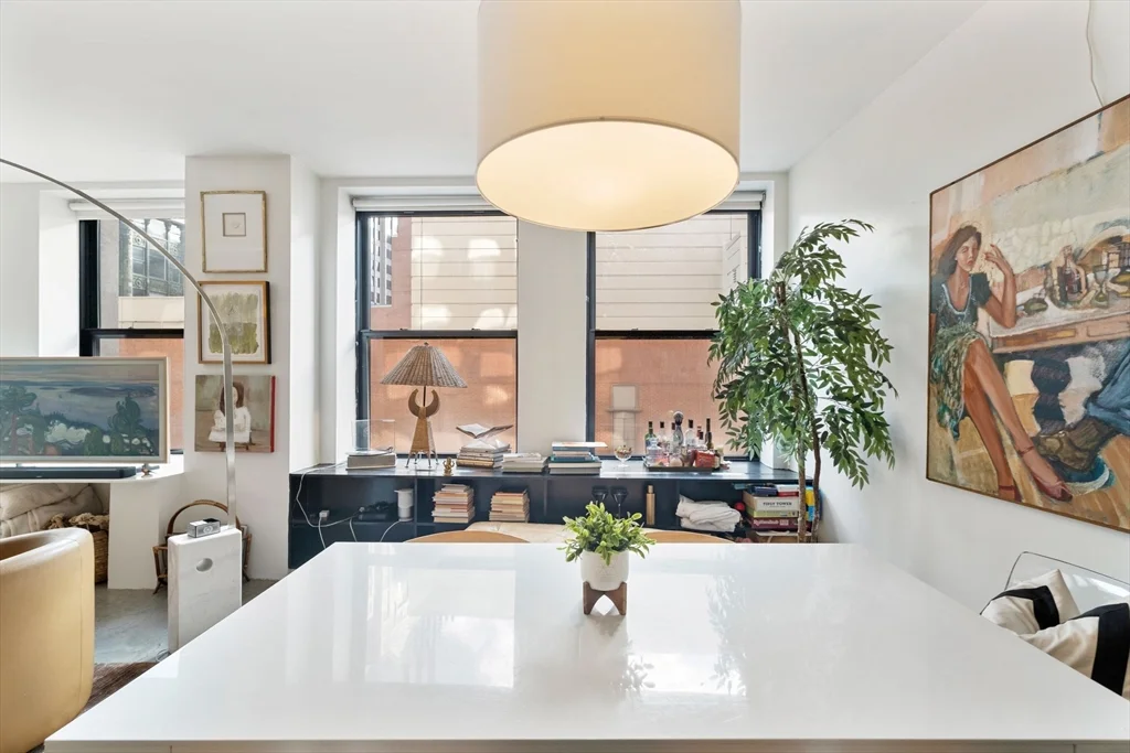 453 Washington St, Midtown