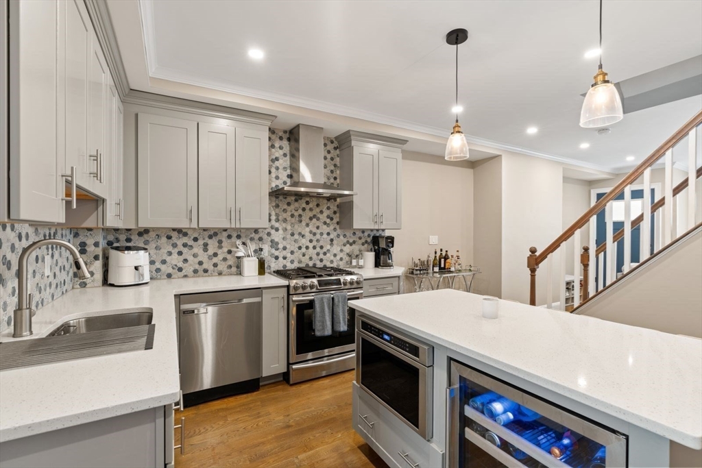 279 Gold St, South Boston