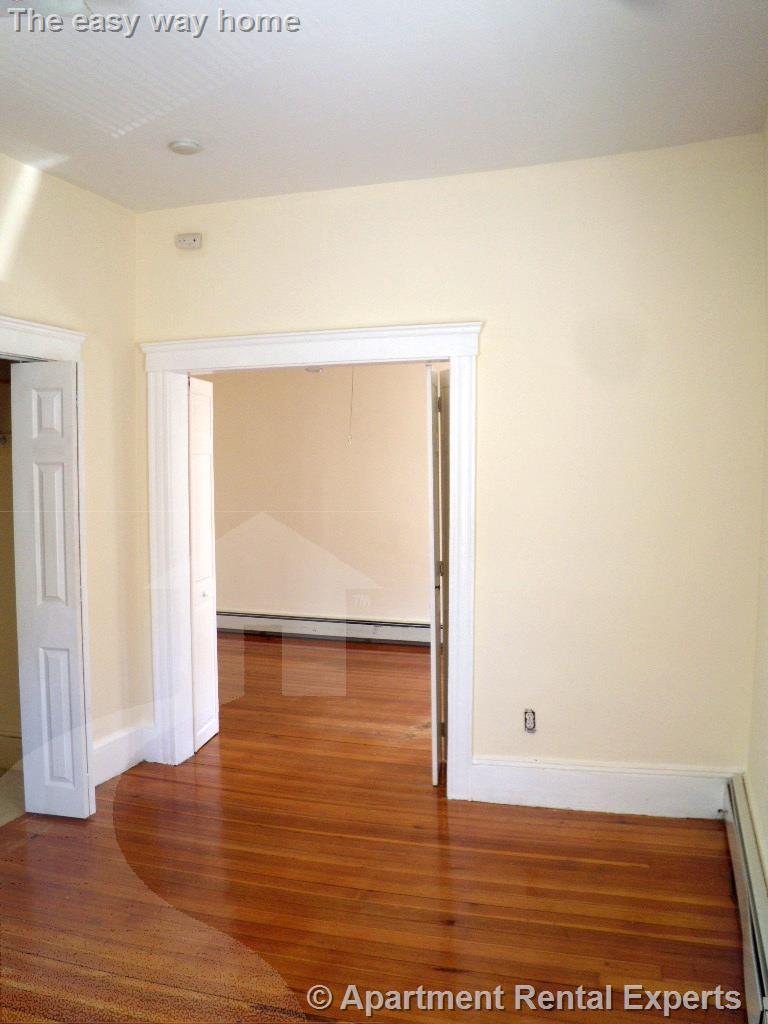 25 Knapp St, Union Square