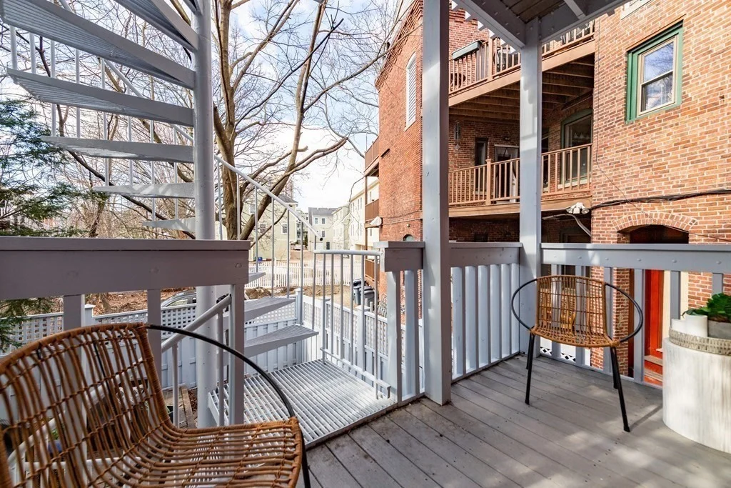 72 Fairmont St, Cambridgeport