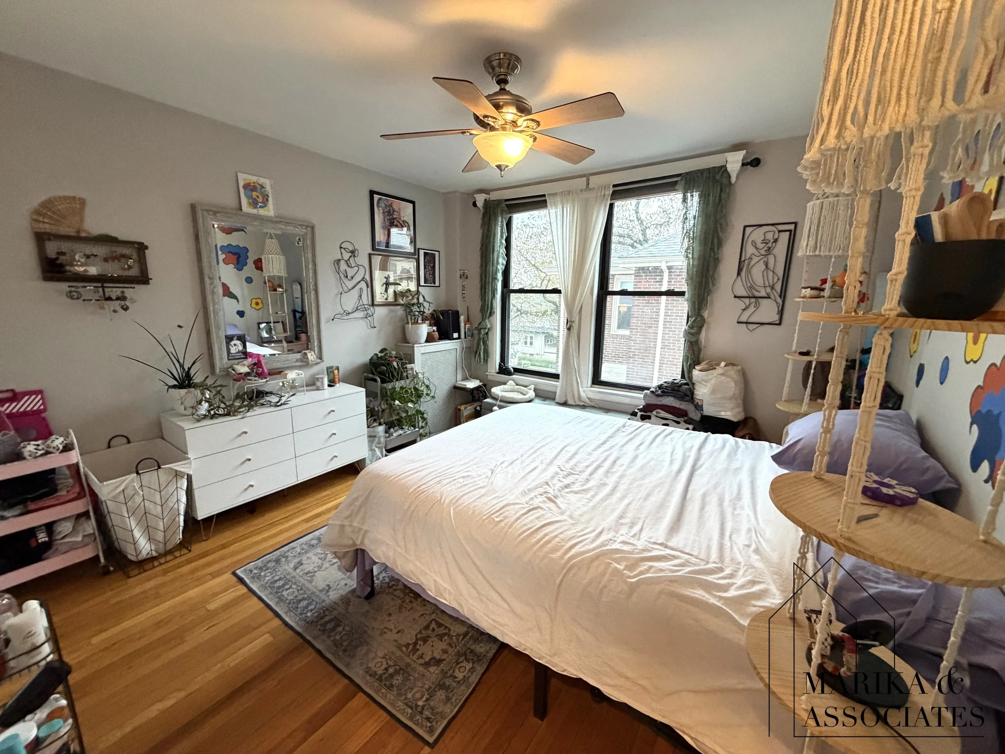 26 Commonwealth Ter, Brighton