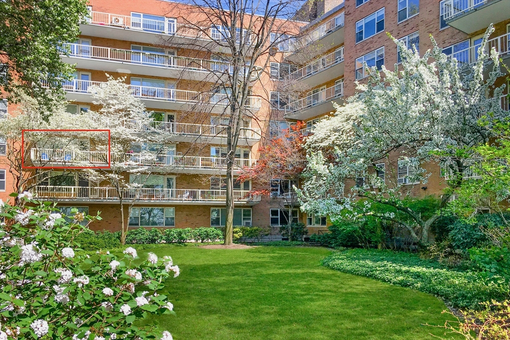 145 Pinckney St, Beacon Hill