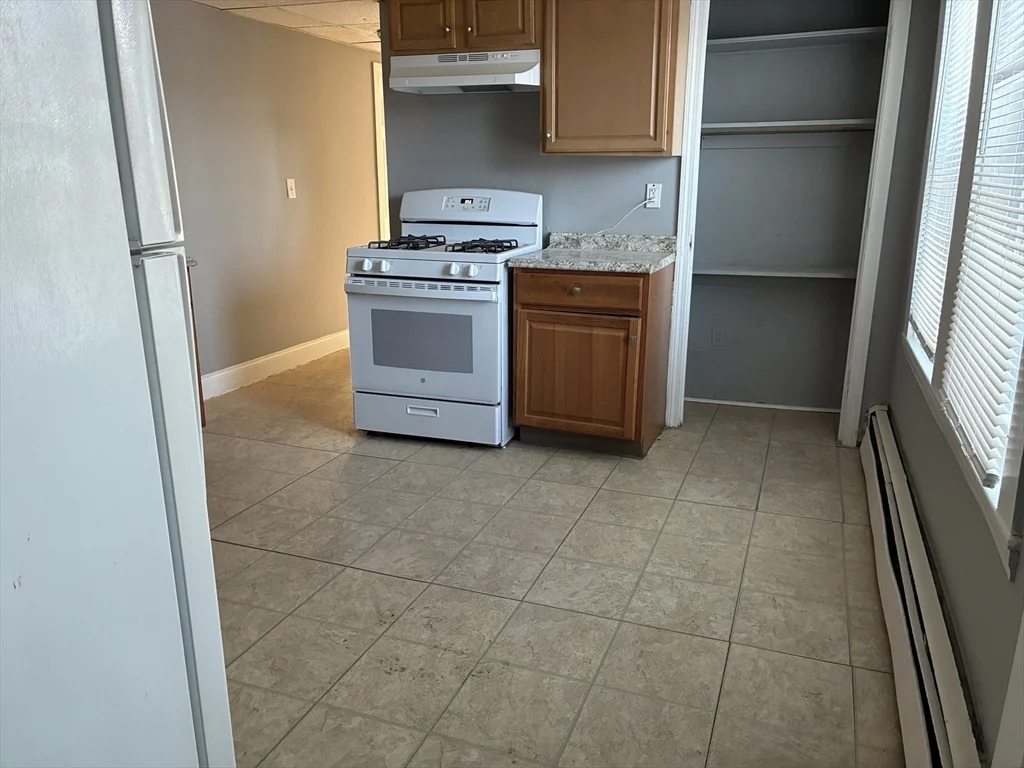 129 South Elm St, Bradford