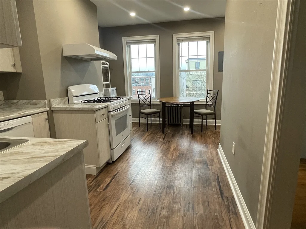 628 East 3rd St, South Boston