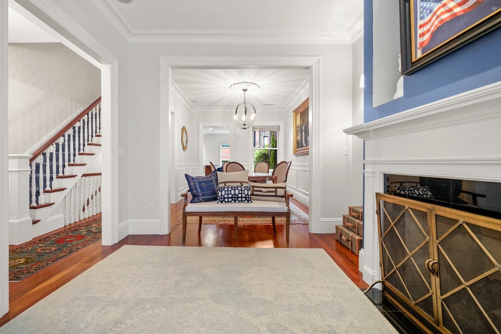 102 Myrtle St, Beacon Hill