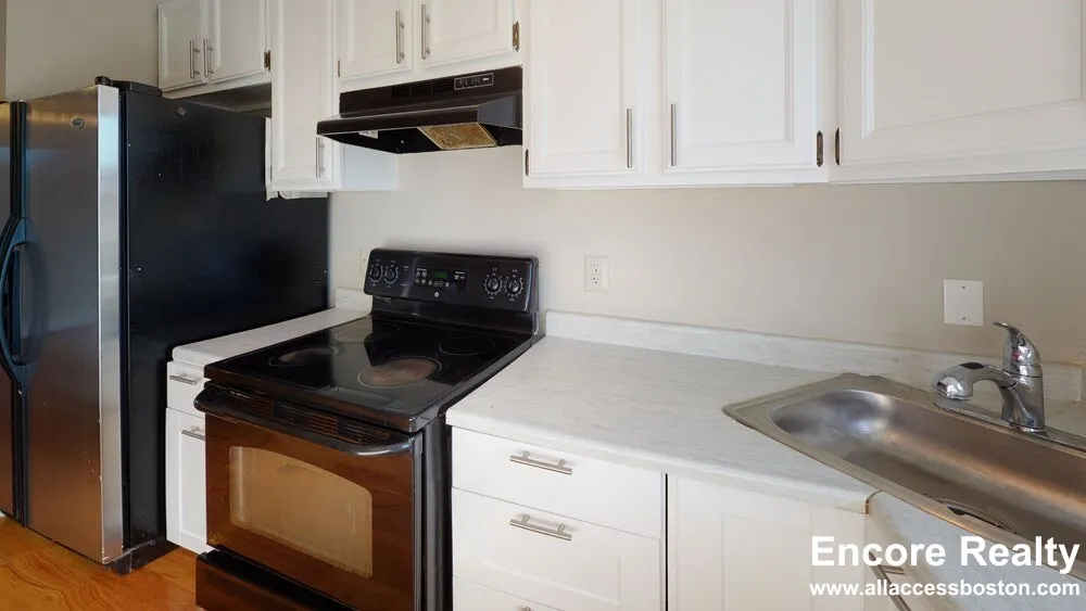 27 Kelley Ct, Allston