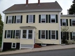 2 Mayflower St, Plymouth
