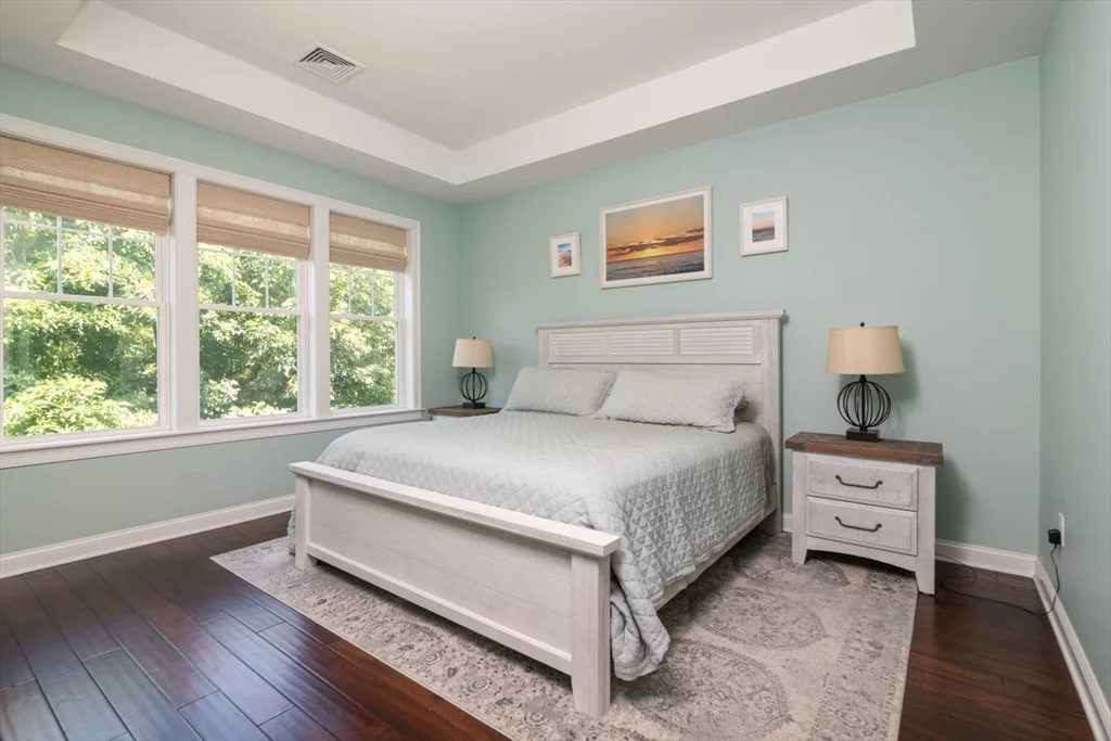 115 Halsted Dr, Hingham