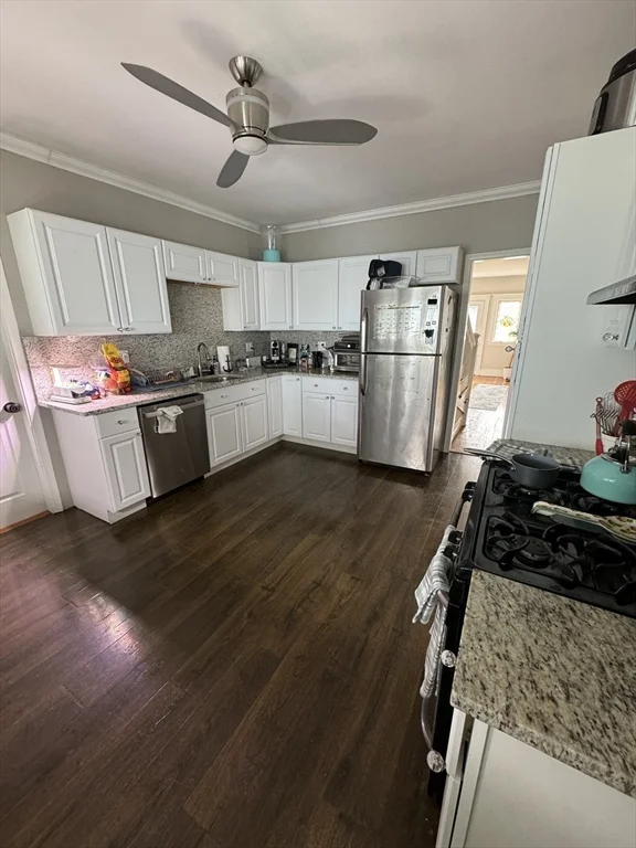 97 Court Rd, Winthrop