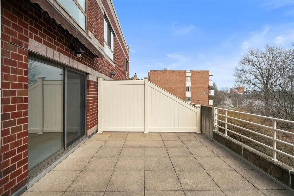 199 Coolidge Ave, Watertown