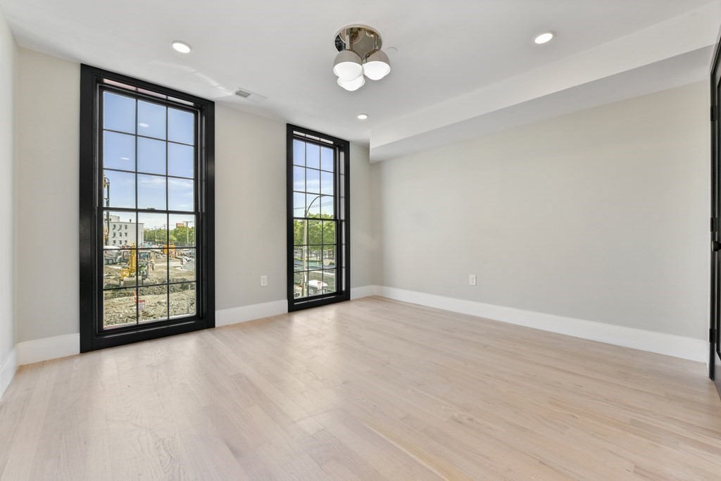 6 Brooks St, East Boston