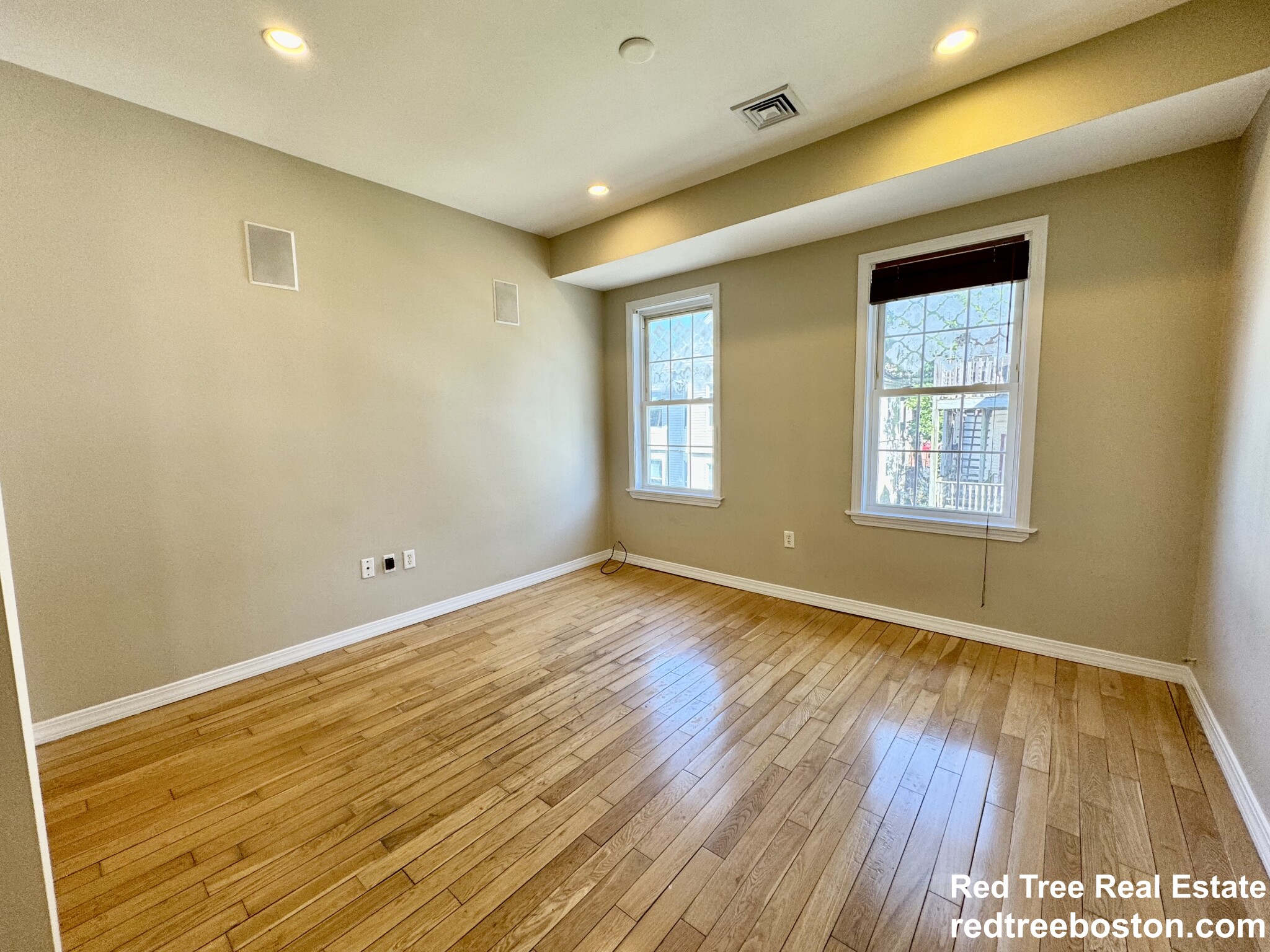 22 Elmore St, Roxbury