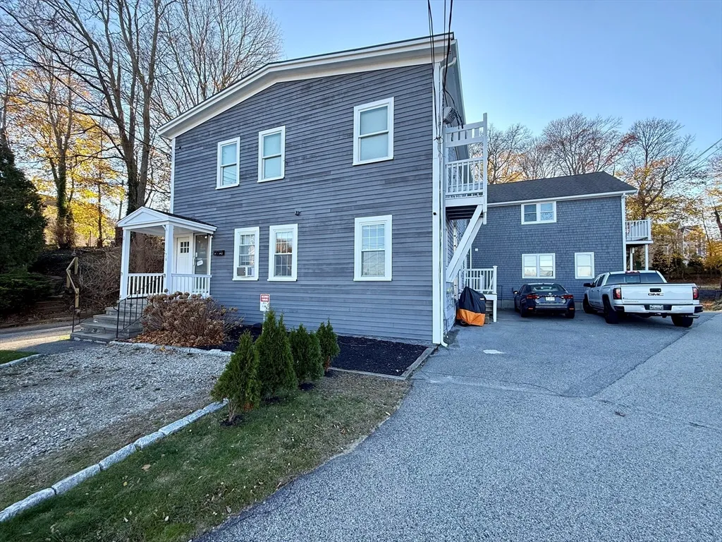 176 Court St, Braintree Highlands