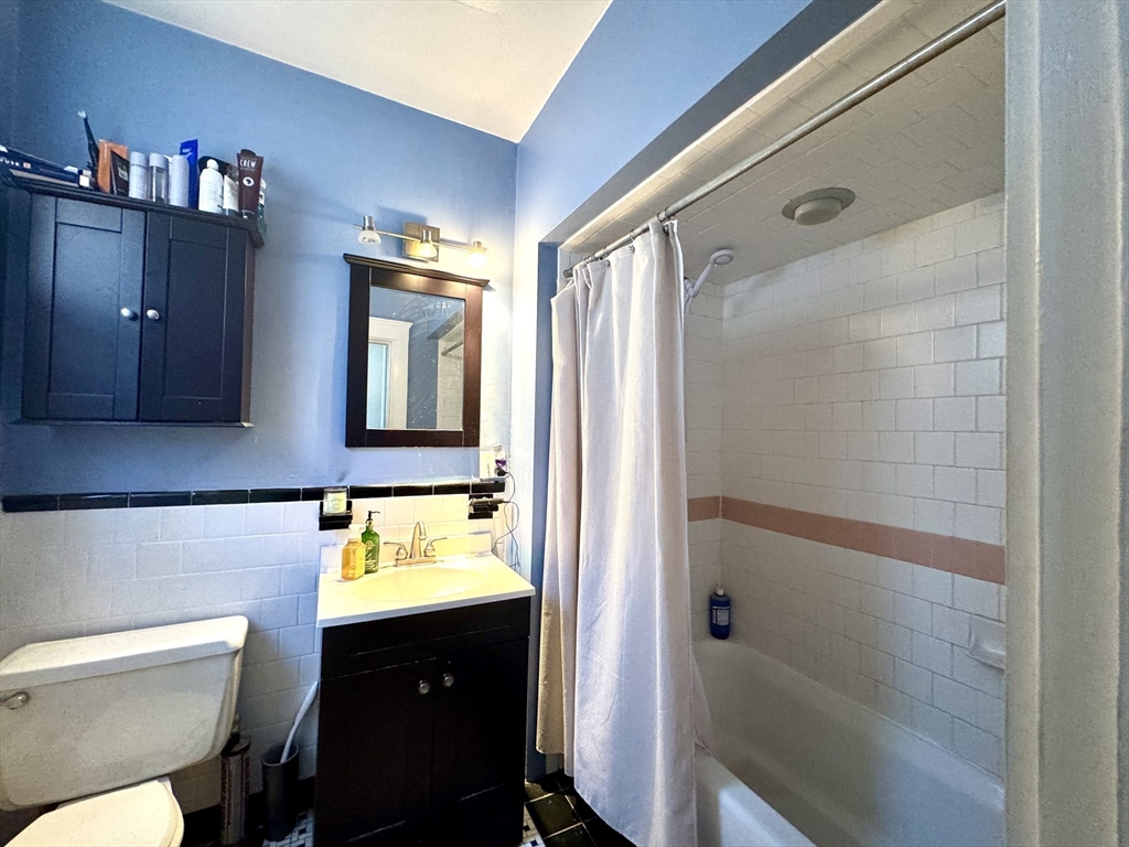 73 Charles St, Beacon Hill