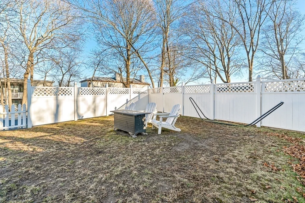 11 Symonds St, Salem