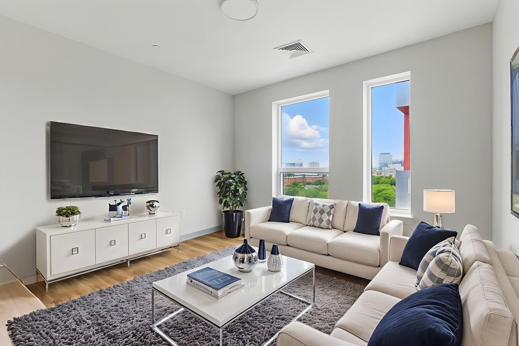 1170 Tremont St, South End