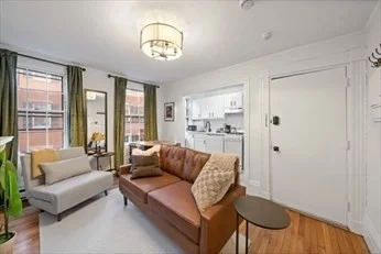 102 Revere, Beacon Hill