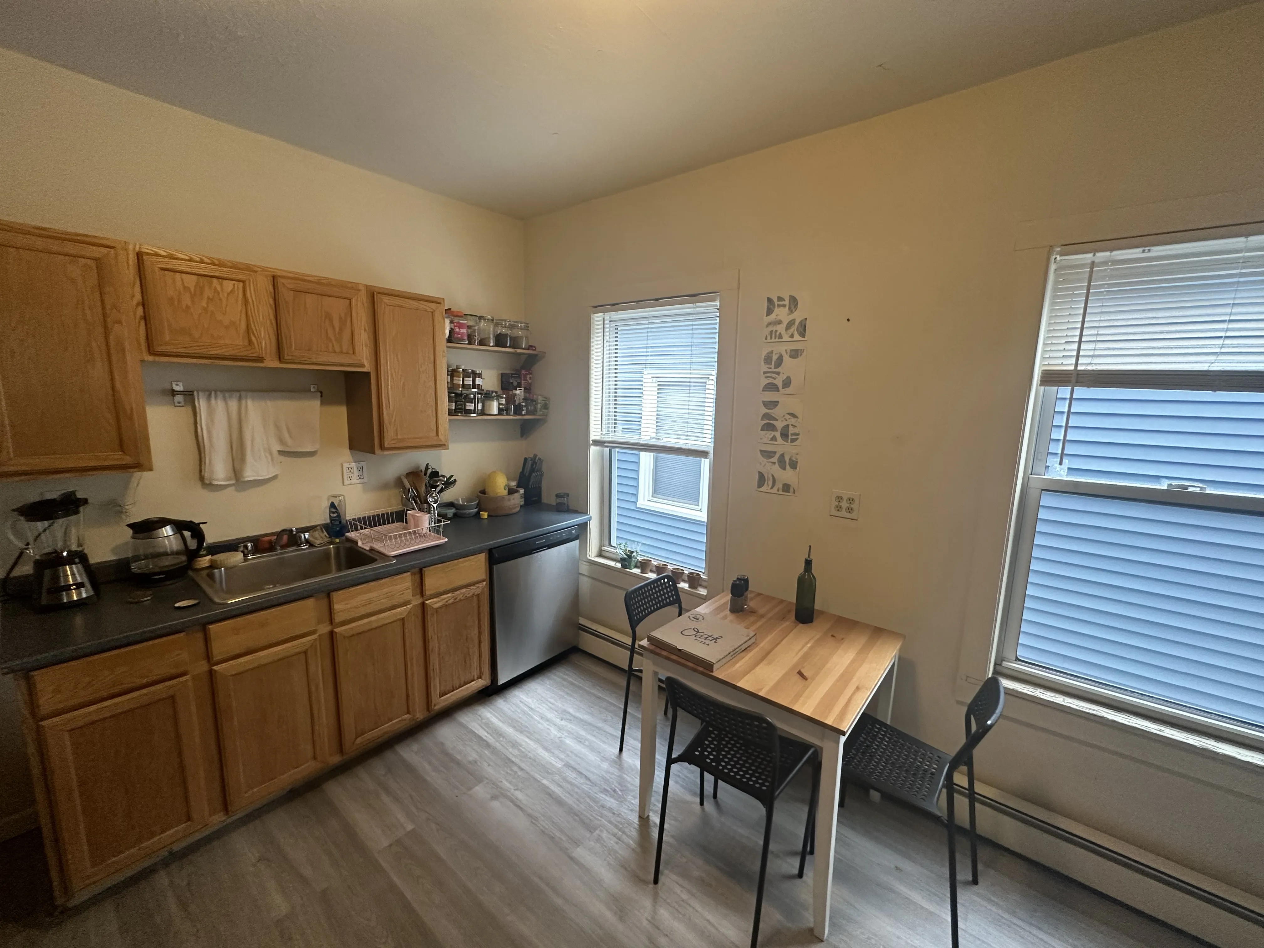 61 Webster Ave, Ward Two