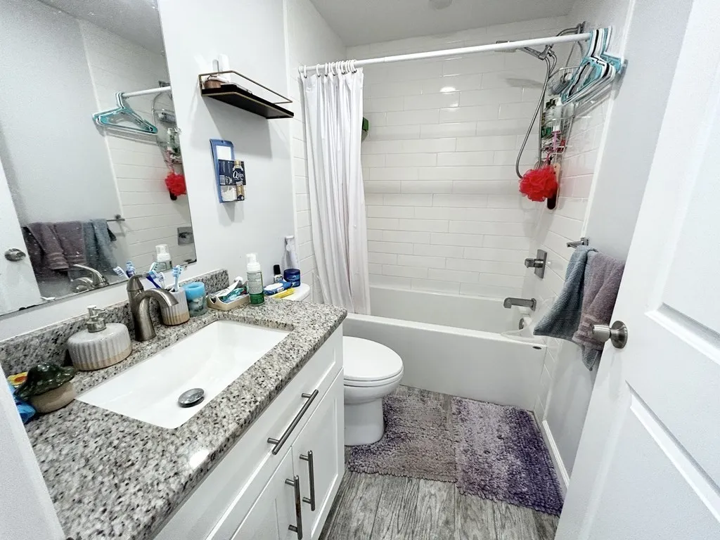 65 Burrell St, Roxbury