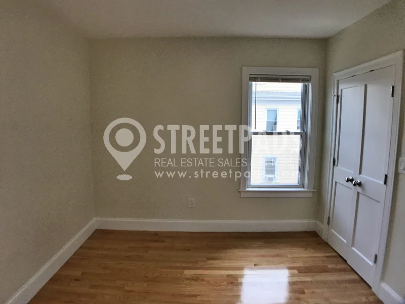 327 Highland Ave, Powder House Square