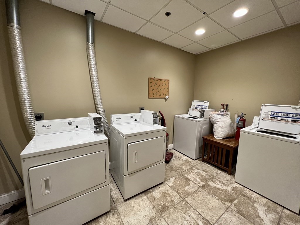 6 S Washington St, North Attleboro