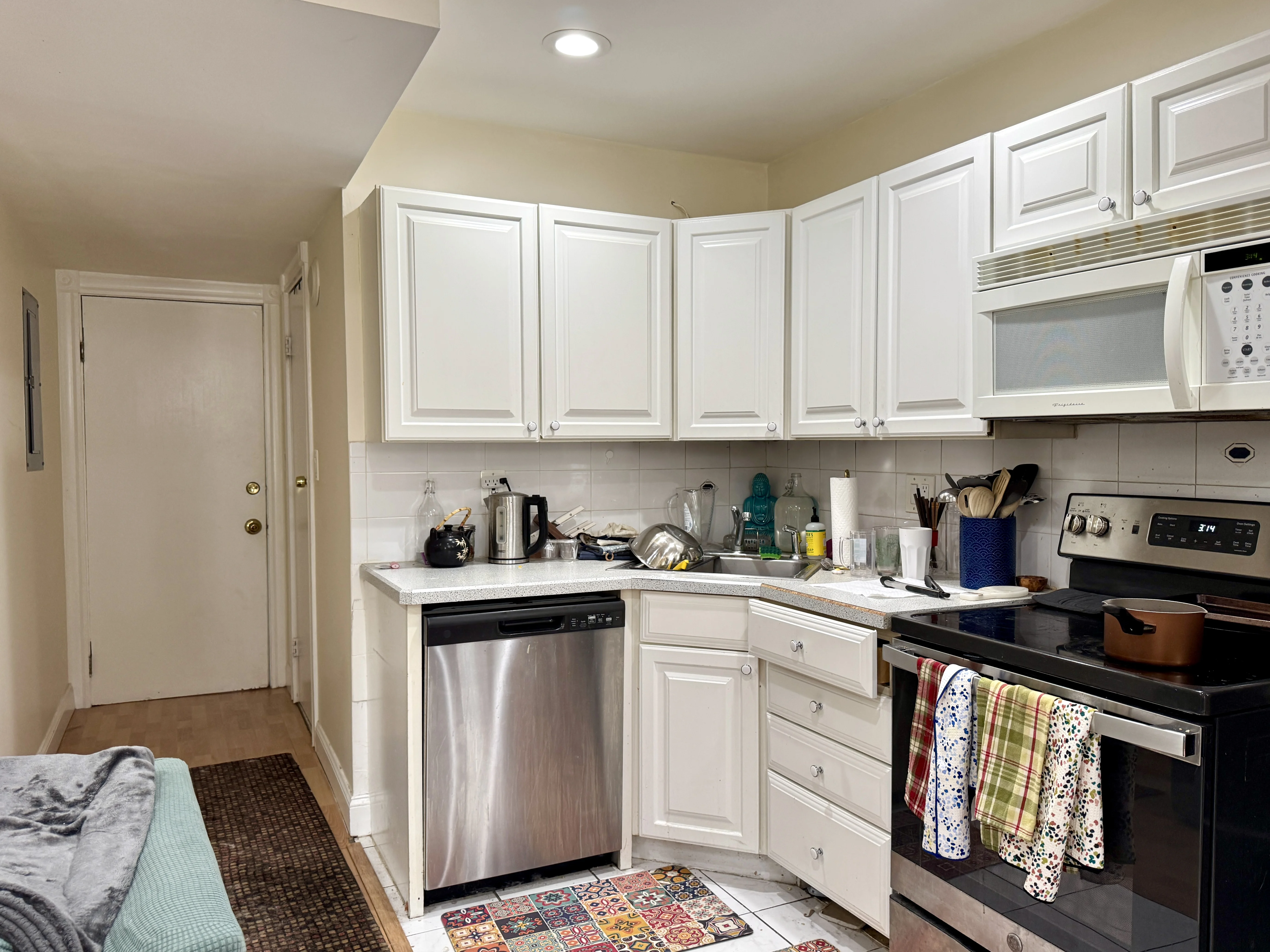 12 Dean Rd, Brookline