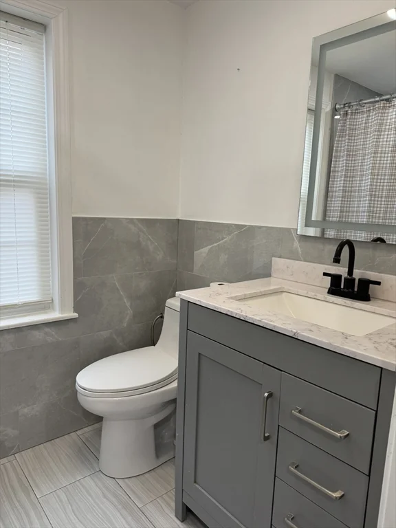 58 Hartford St, Natick