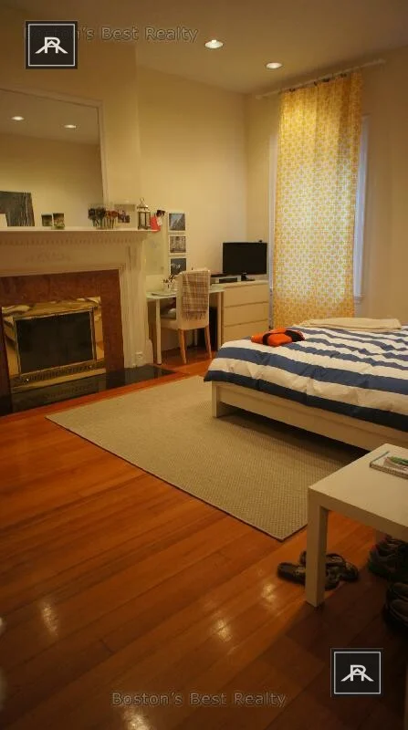 1689 Beacon St, Aspinwall Hill