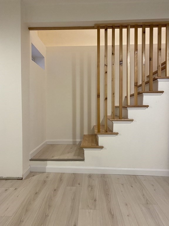 23 Clyde Ter, Arlington